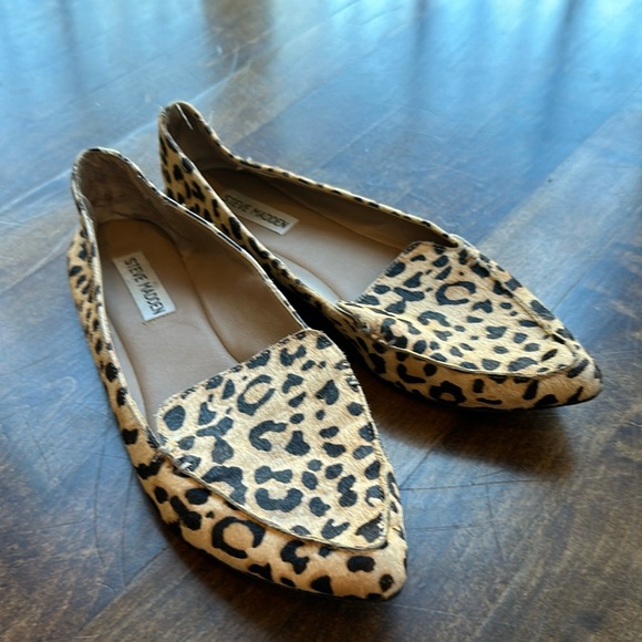 Steve Madden Shoes - Steve Madden Cow Hair Leopard Flat Size 8